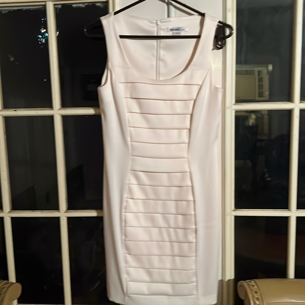 Kensie Soft White/beige Summer Sleeveless Shift Dress Size 4 Ret. $108